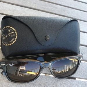 Ray-Ban Wayfarer RB2132 - 55mm - Almost new